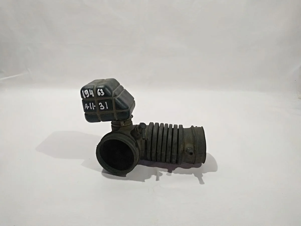 Патрубок воздушный Mitsubishi Galant VIII рестайлинг (1998—2006)