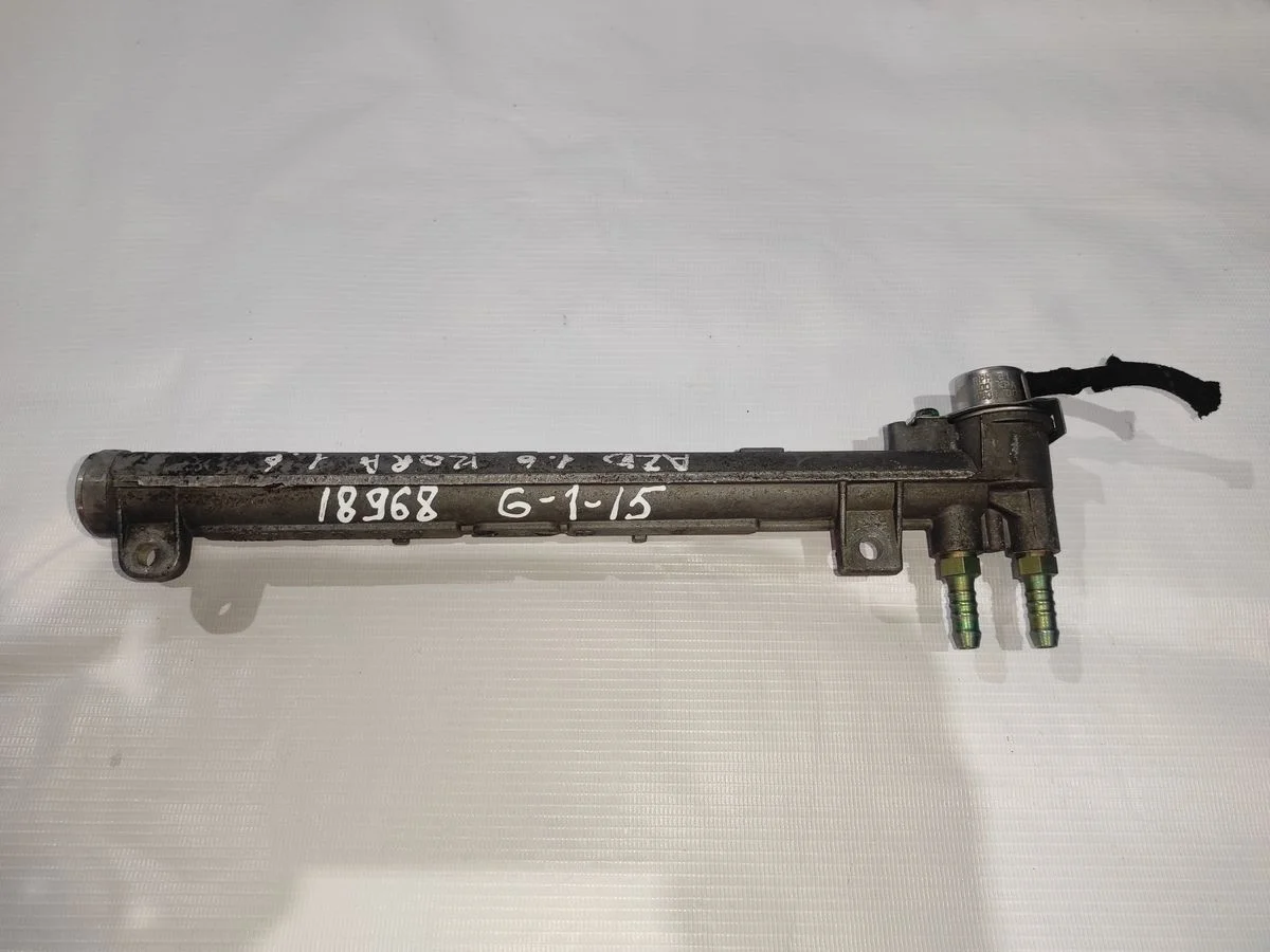 Рейка топливная (рампа) Volkswagen Golf Mk4 (1997—2006)