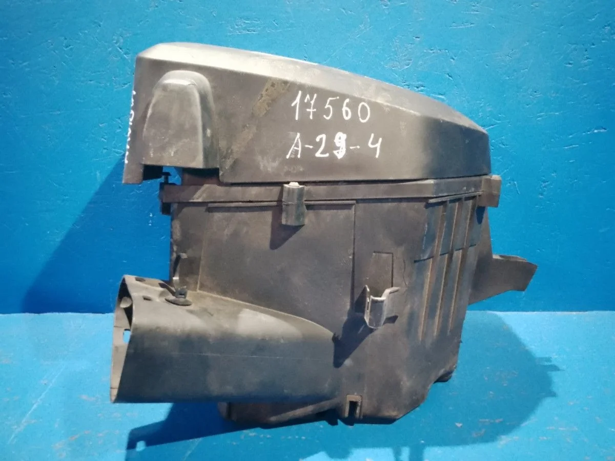 Корпус воздушного фильтра Volvo XC90 I (2002—2006)