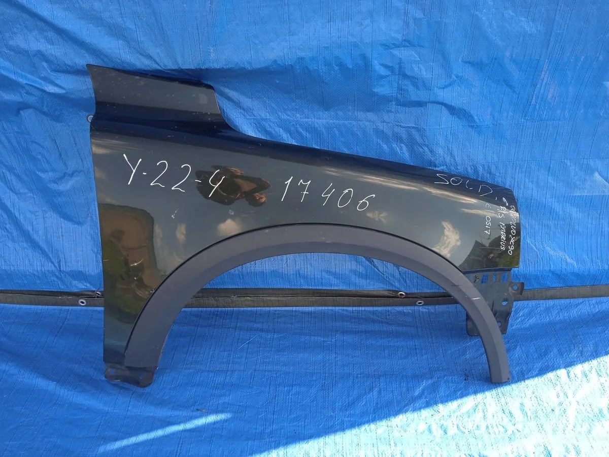 Крыло переднее правое Volvo XC90 I (2002—2006)