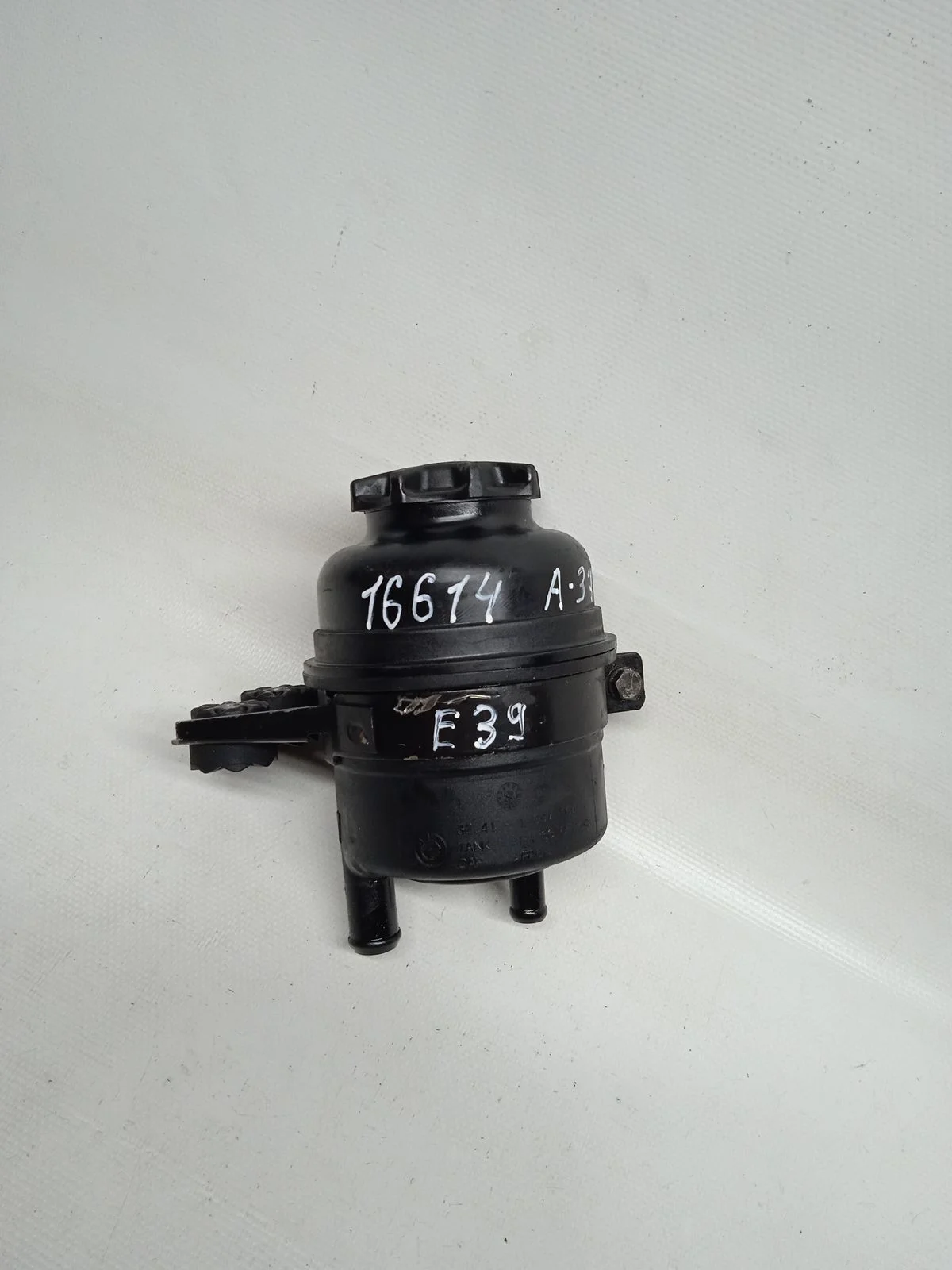 Бачок гидроусилителя (ГУР) BMW 5 серия E39 (1995—2000)