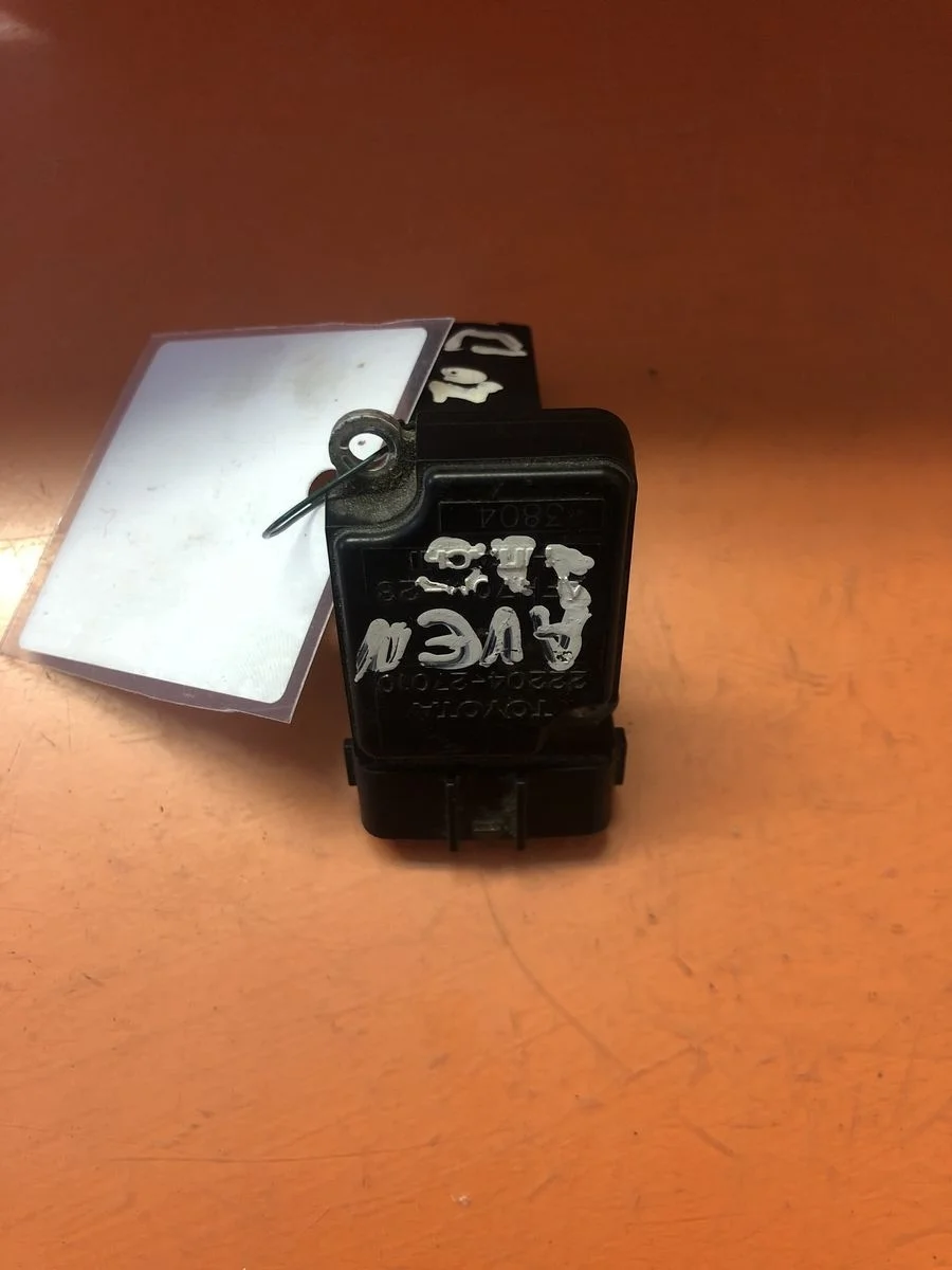 Датчик массового расхода воздуха ( ДМРВ ) Toyota Avensis T250 (2003—2006)