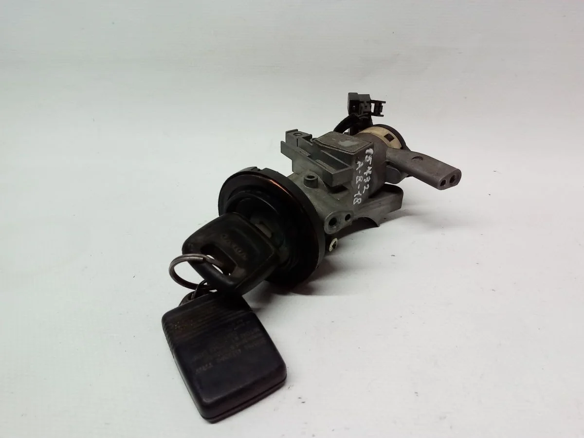 Замок зажигания Volvo S40 I (1995—1999)