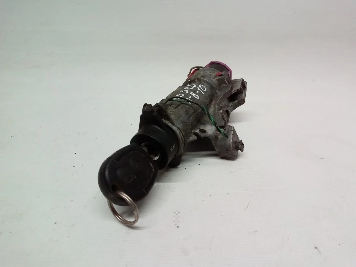 Замок зажигания Skoda Superb I (2001—2006)