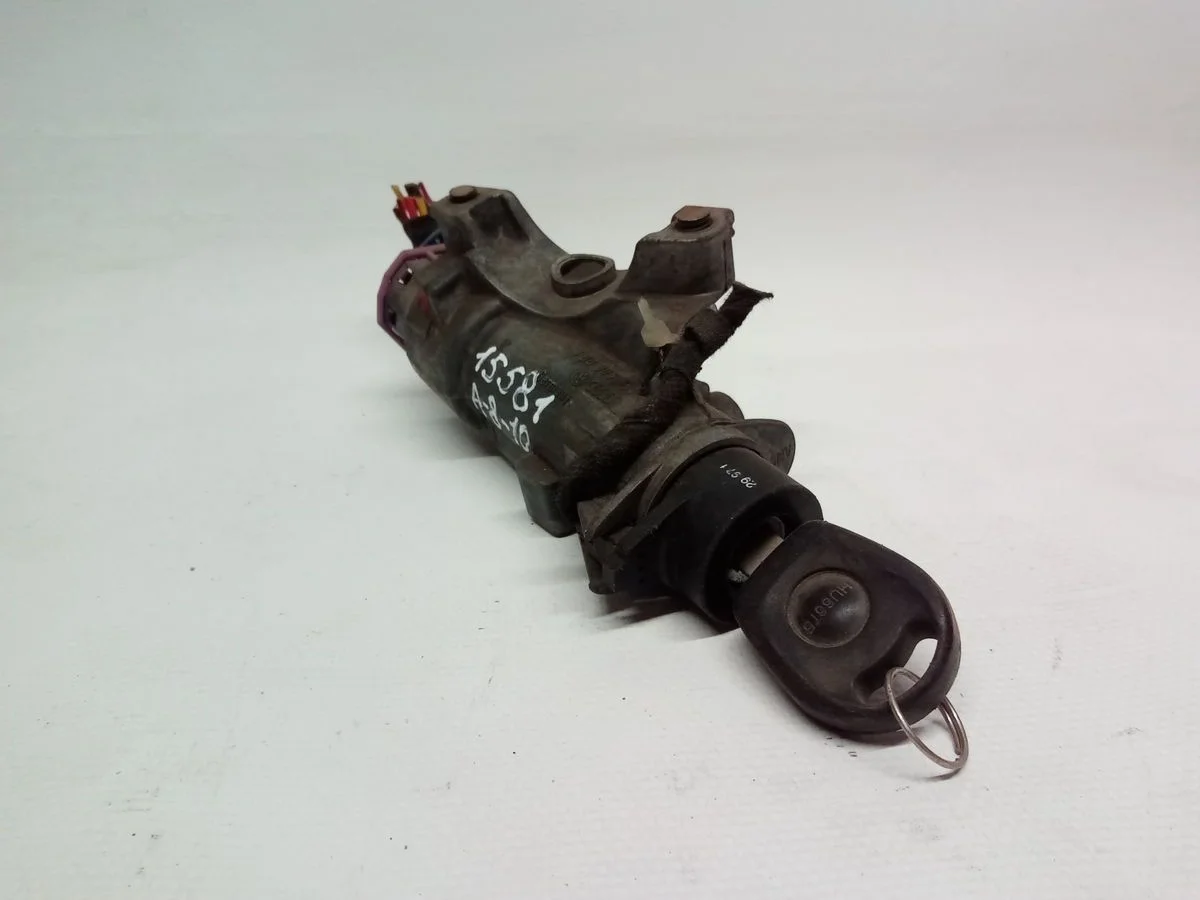 Замок зажигания Skoda Superb I (2001—2006)