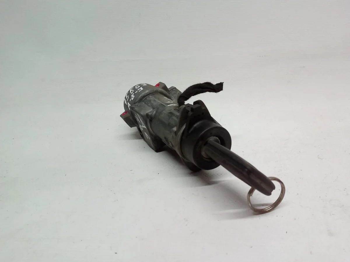 Замок зажигания Skoda Superb I (2001—2006)