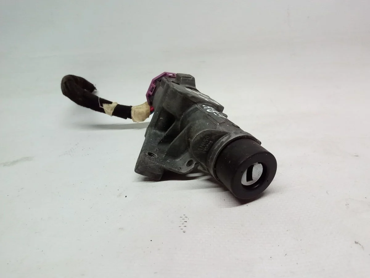 Замок зажигания Audi A6 C5 (1997—2001)