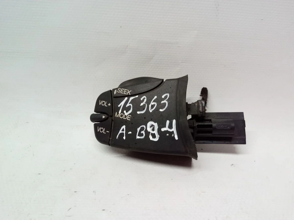 Переключатель подрулевой управления магнитолой Ford Mondeo III (2000—2003)