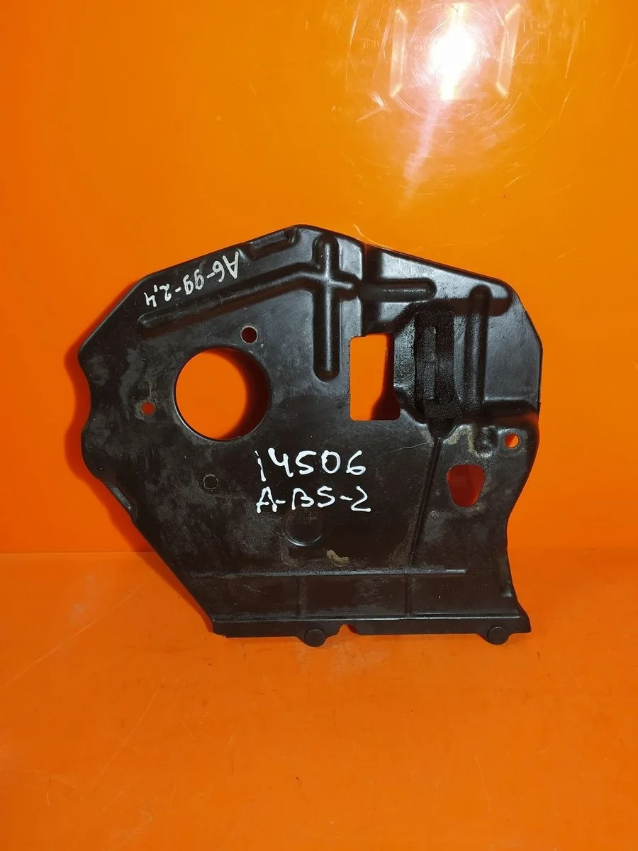 Крышка (кожух) ремня ГРМ Audi A6 C5 (1997—2001)