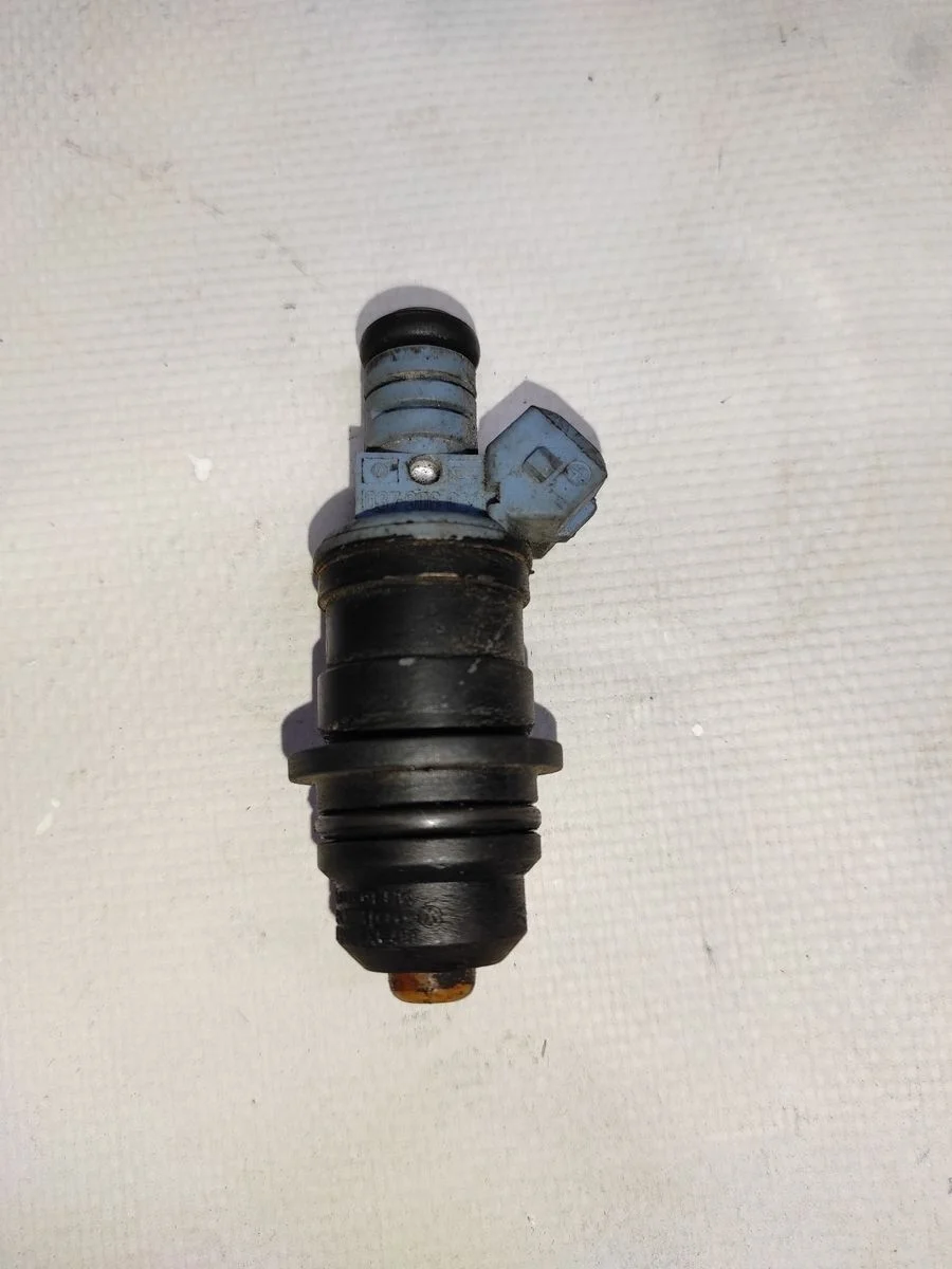 Форсунка инжекторная электрическая Audi 80 B4 (1991—1996)