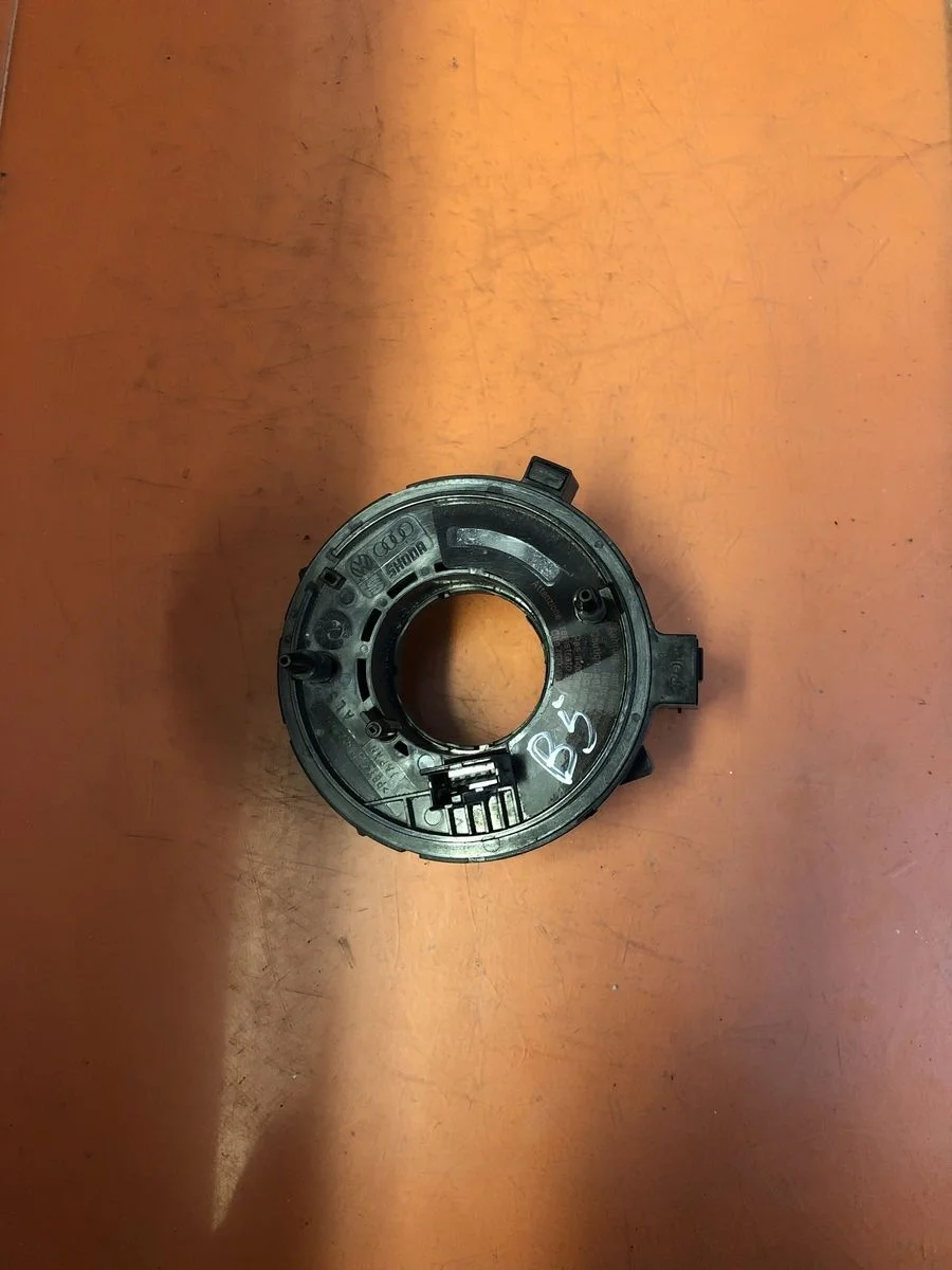 Кольцо (шлейф ) SRS Audi A6 C5 (1997—2001)