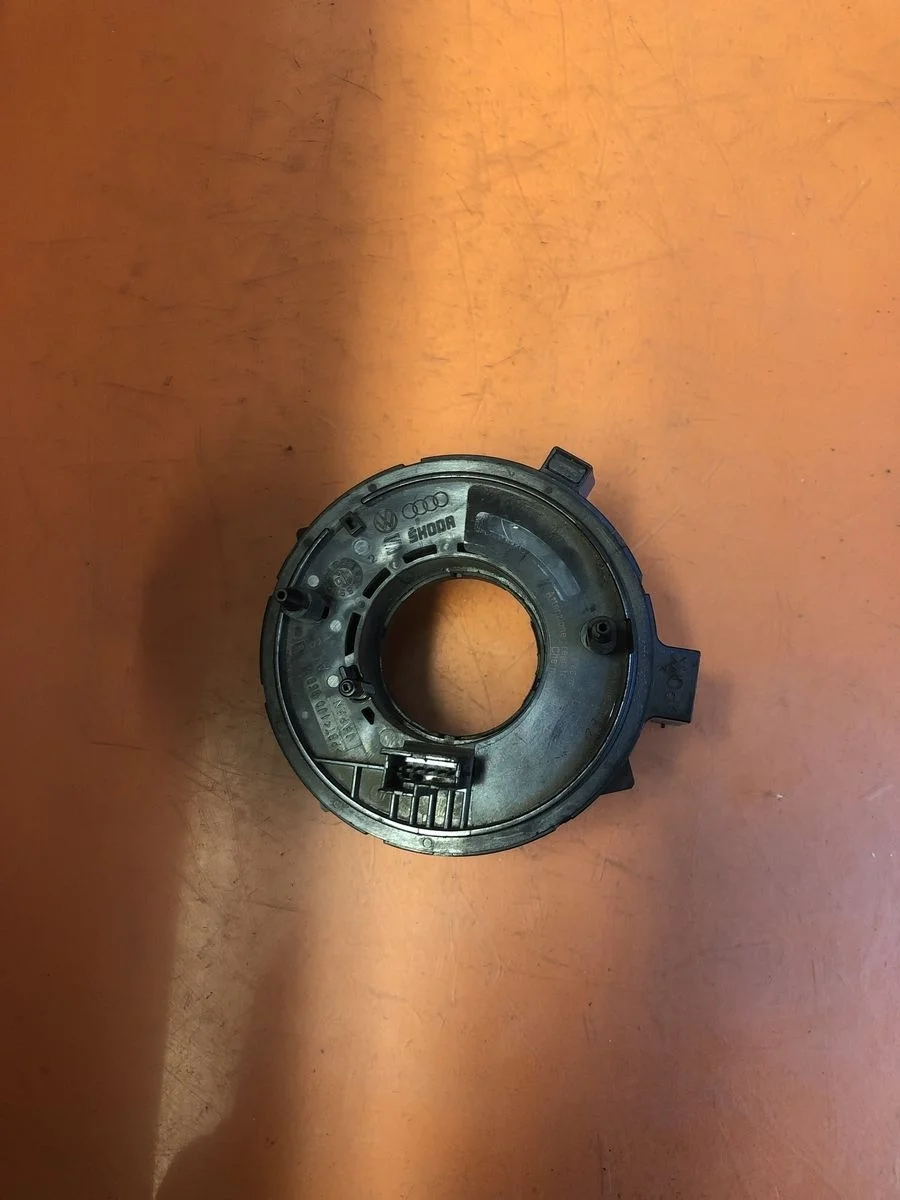 Кольцо (шлейф ) SRS Audi A6 C5 (1997—2001)