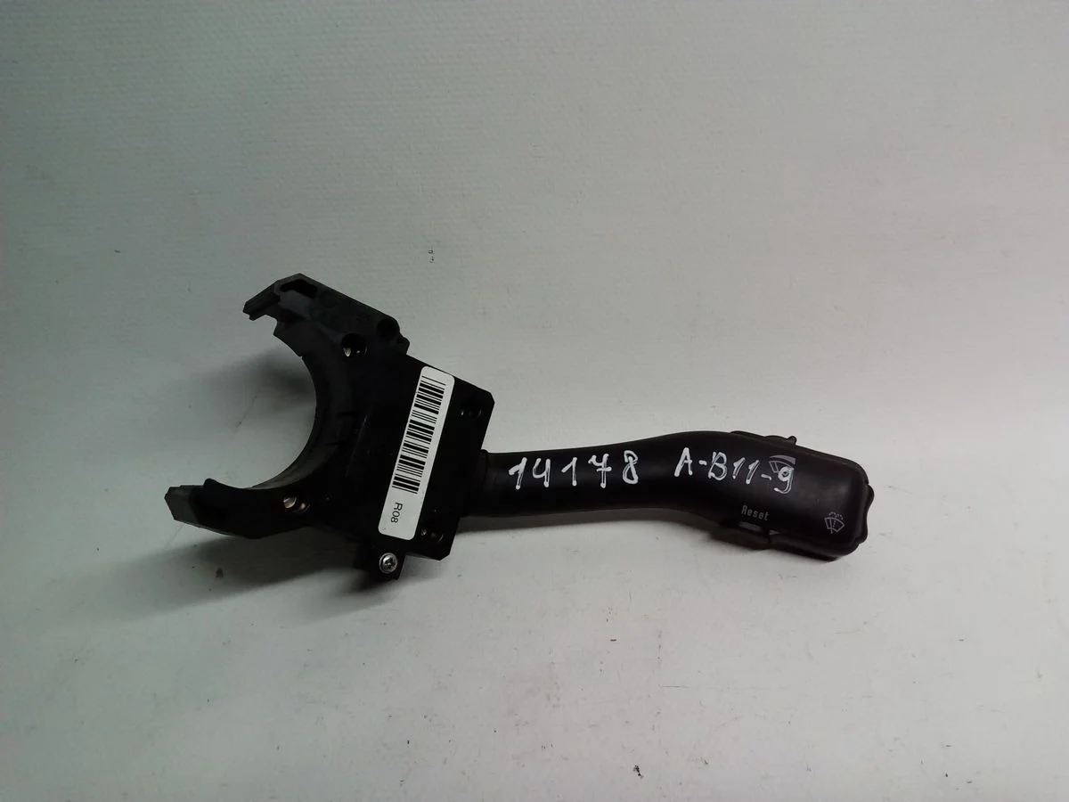 Переключатель стеклоочистителей Volkswagen Passat B5 рестайлинг (2000—2005)