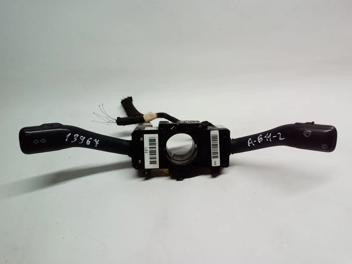 Блок подрулевых переключателей (стрекоза) Volkswagen Passat B5 рестайлинг (2000—2005)