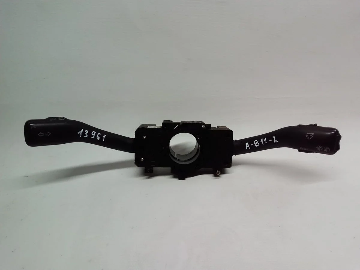 Блок подрулевых переключателей (стрекоза) Volkswagen Passat B5 рестайлинг (2000—2005)