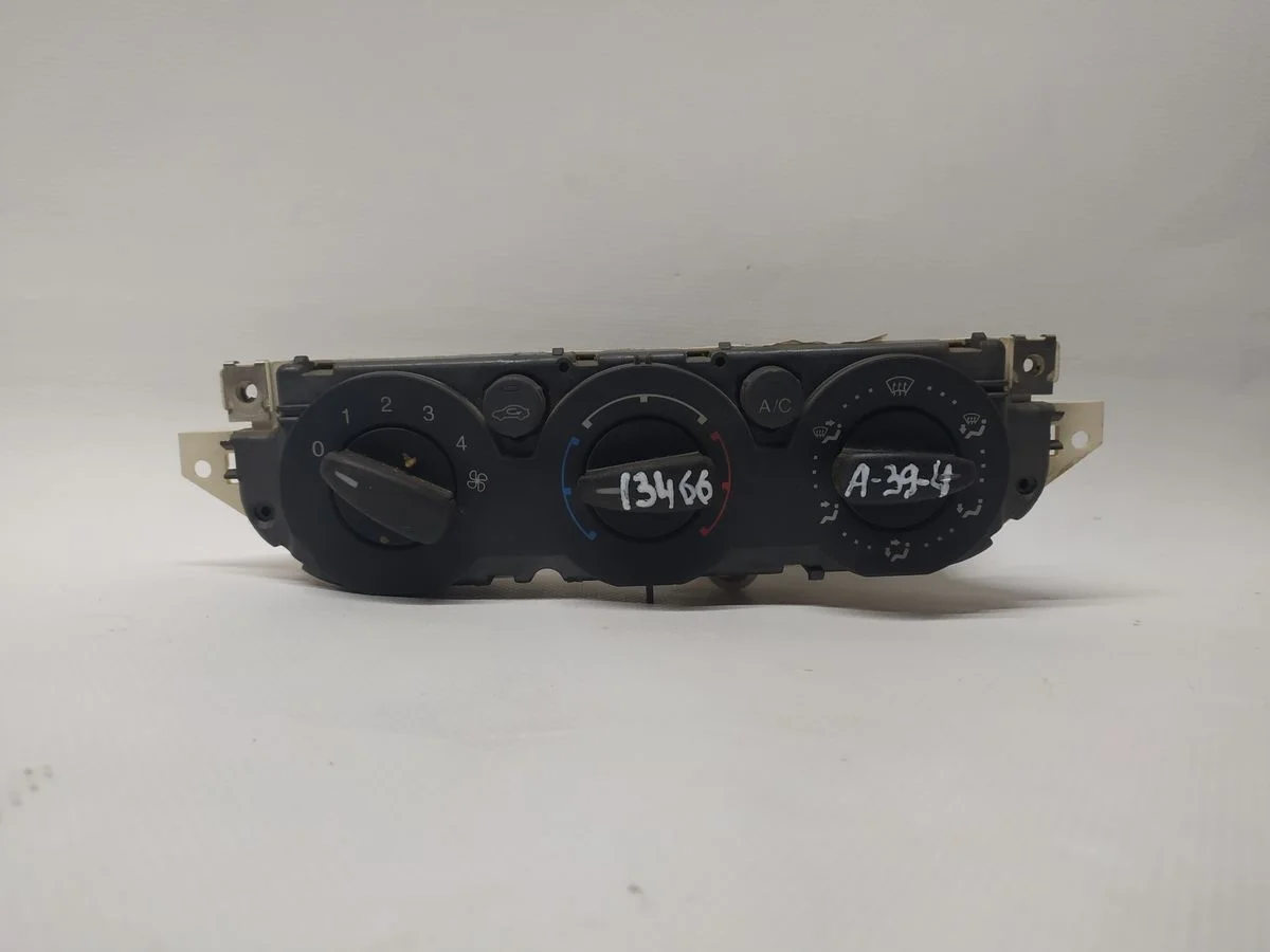 Блок управления отопителем Ford Focus II (2005—2008)