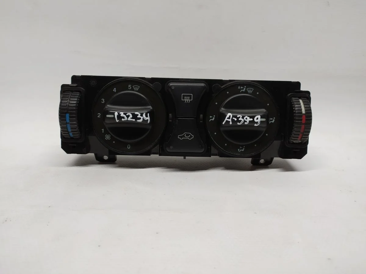 Блок управления отопителем Mercedes-Benz C-класс W202/S202 (1993—1997)