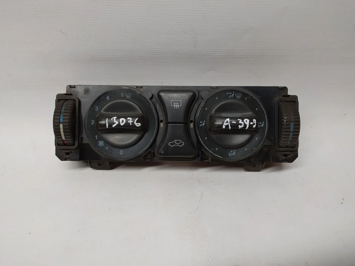 Блок управления отопителем Mercedes-Benz C-класс W202/S202 (1993—1997)