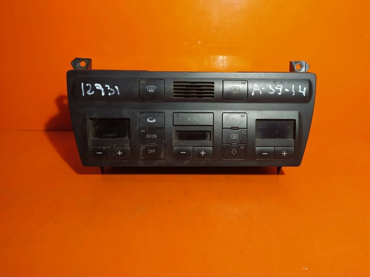 Блок управления климатом Audi A6 C5 (1997—2001)