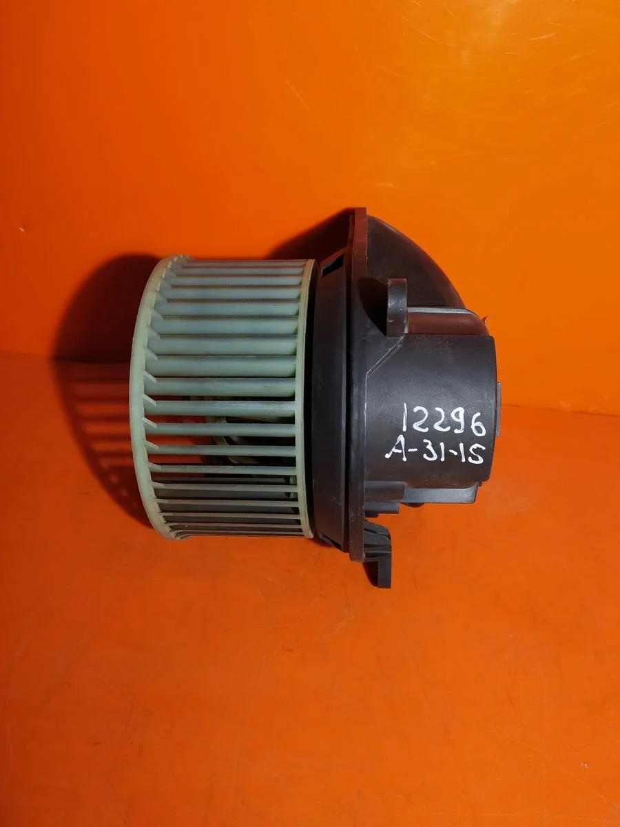 Двигатель отопителя (моторчик печки) Renault Scenic I (1996—1999)