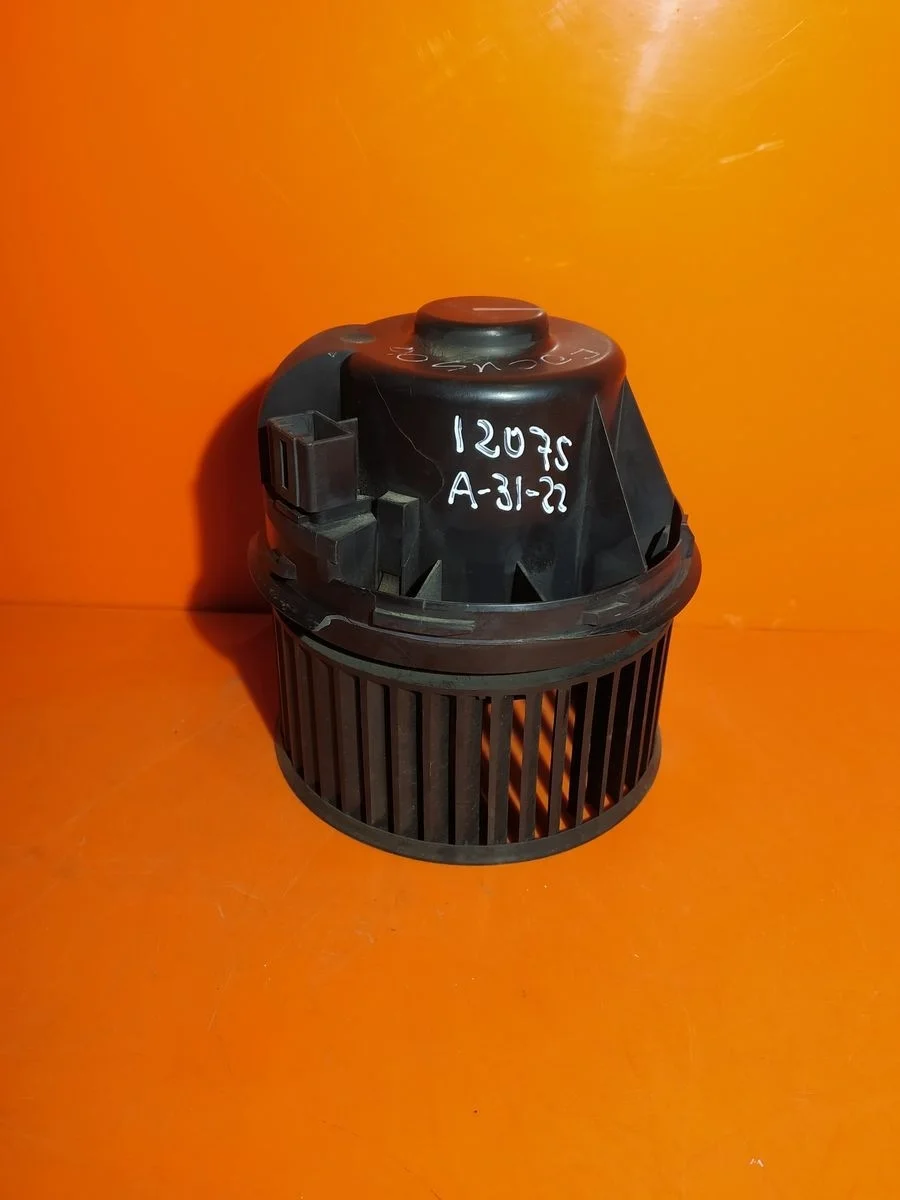 Двигатель отопителя (моторчик печки) Ford Focus II (2005—2008)