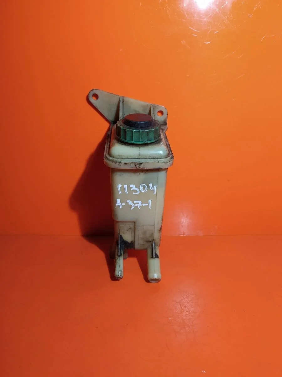 Бачок гидроусилителя (ГУР) Volkswagen Passat B5 (1996—2001)