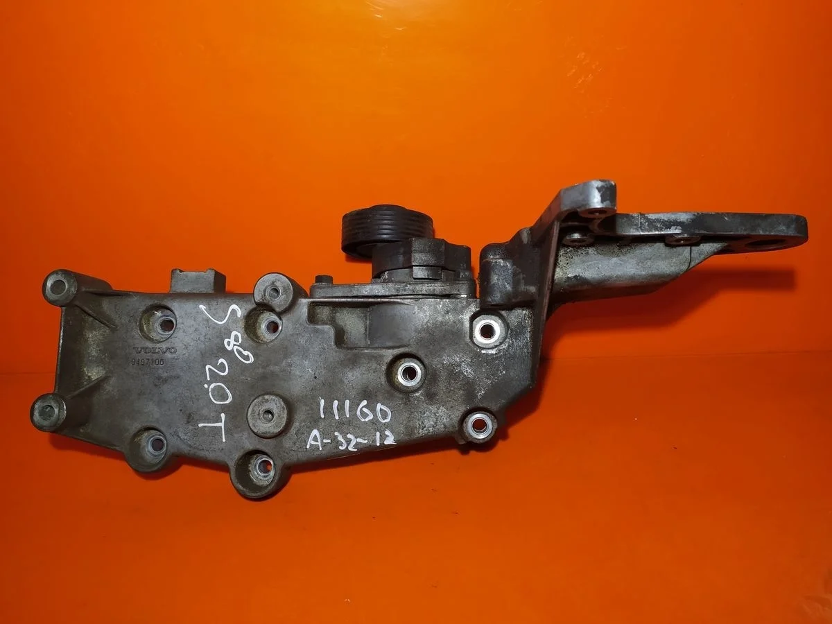 Кронштейн генератора Volvo XC70 I (2000—2004)