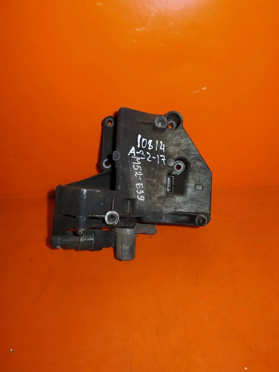 Кронштейн компрессора кондиционера BMW 5 серия E39 (1995—2000)