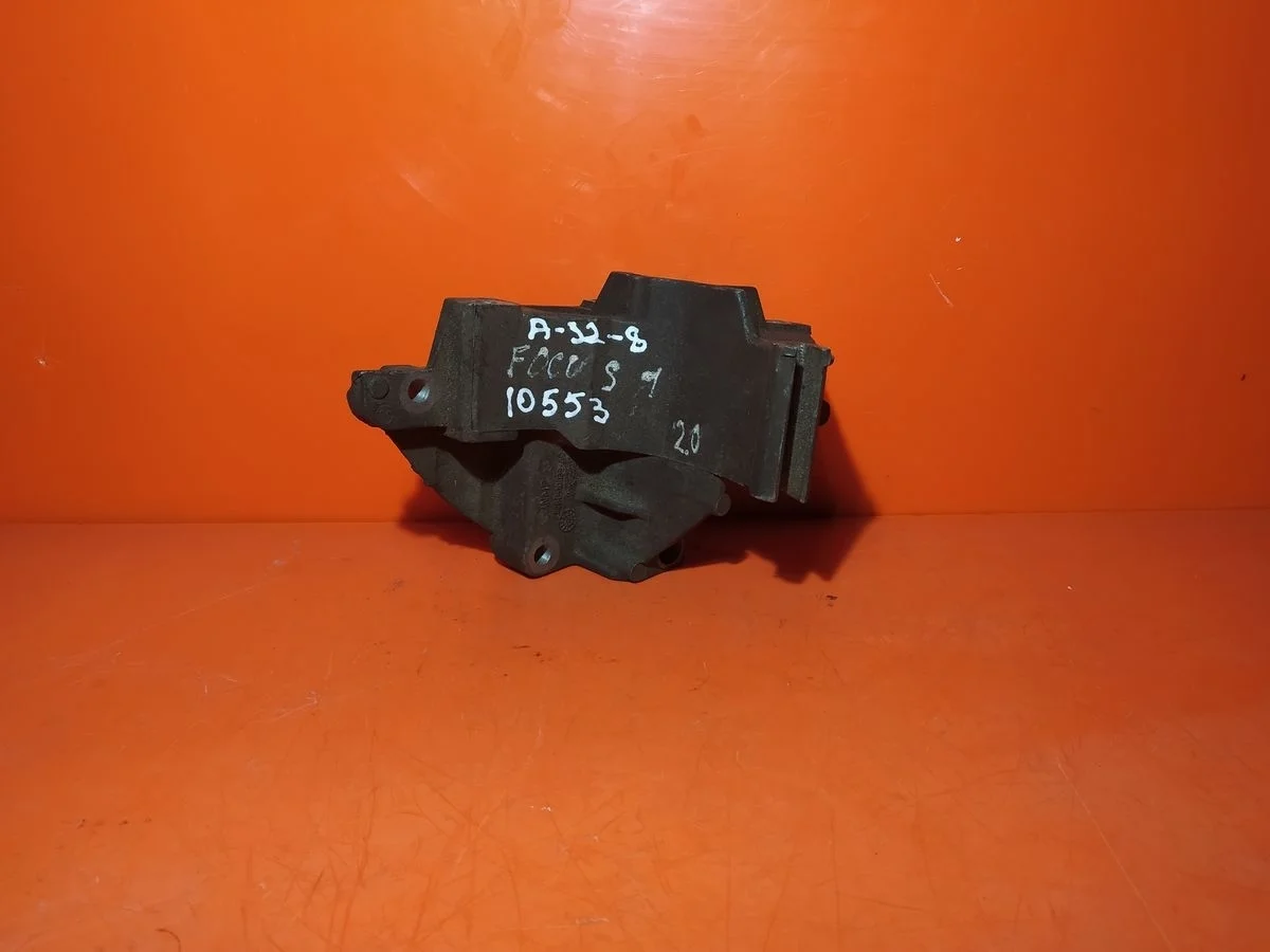 Кронштейн генератора Ford Focus I (1998—2004)