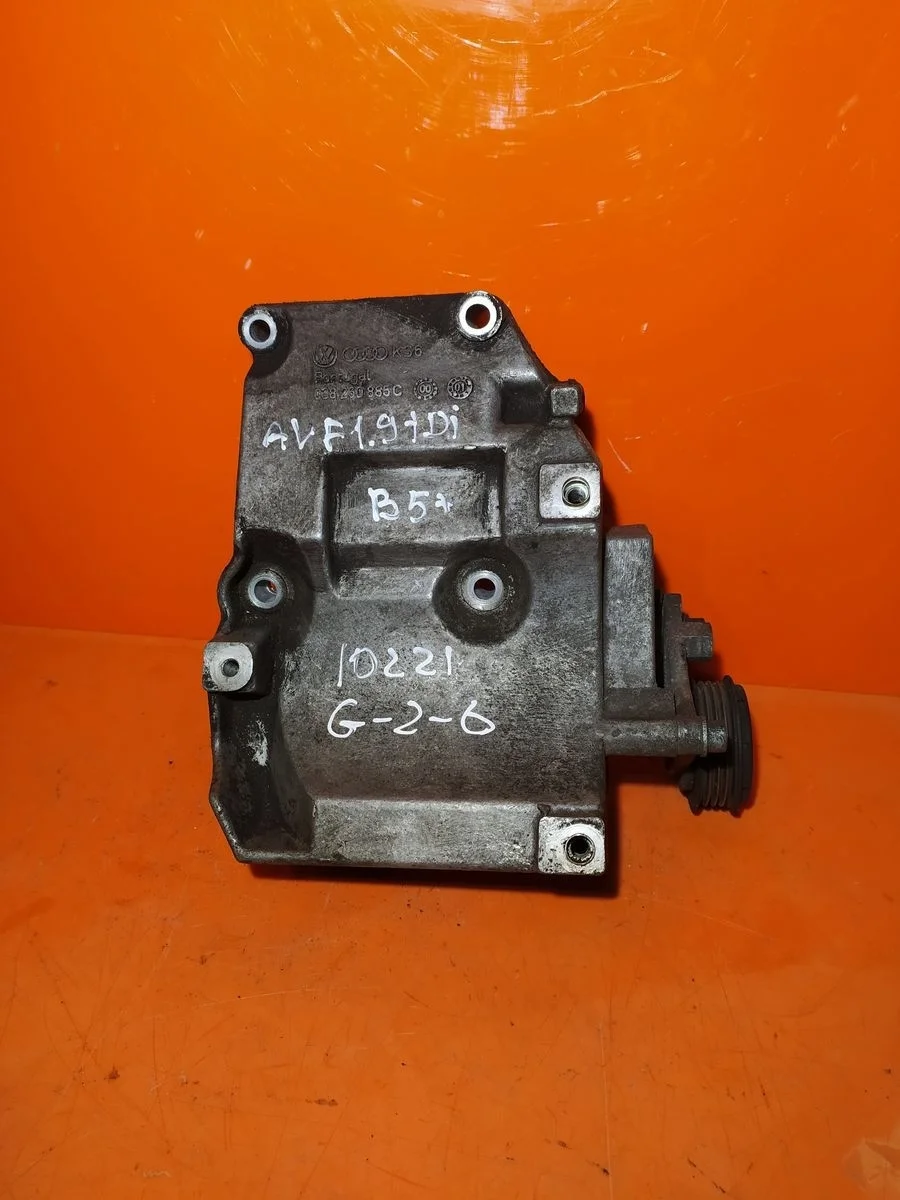 Кронштейн компрессора кондиционера Volkswagen Passat B5 рестайлинг (2000—2005)