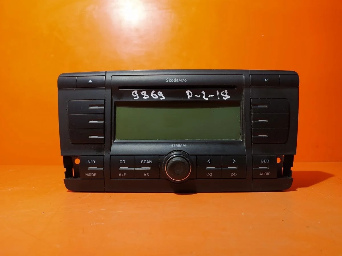 Магнитола Skoda Octavia II (2004—2009)