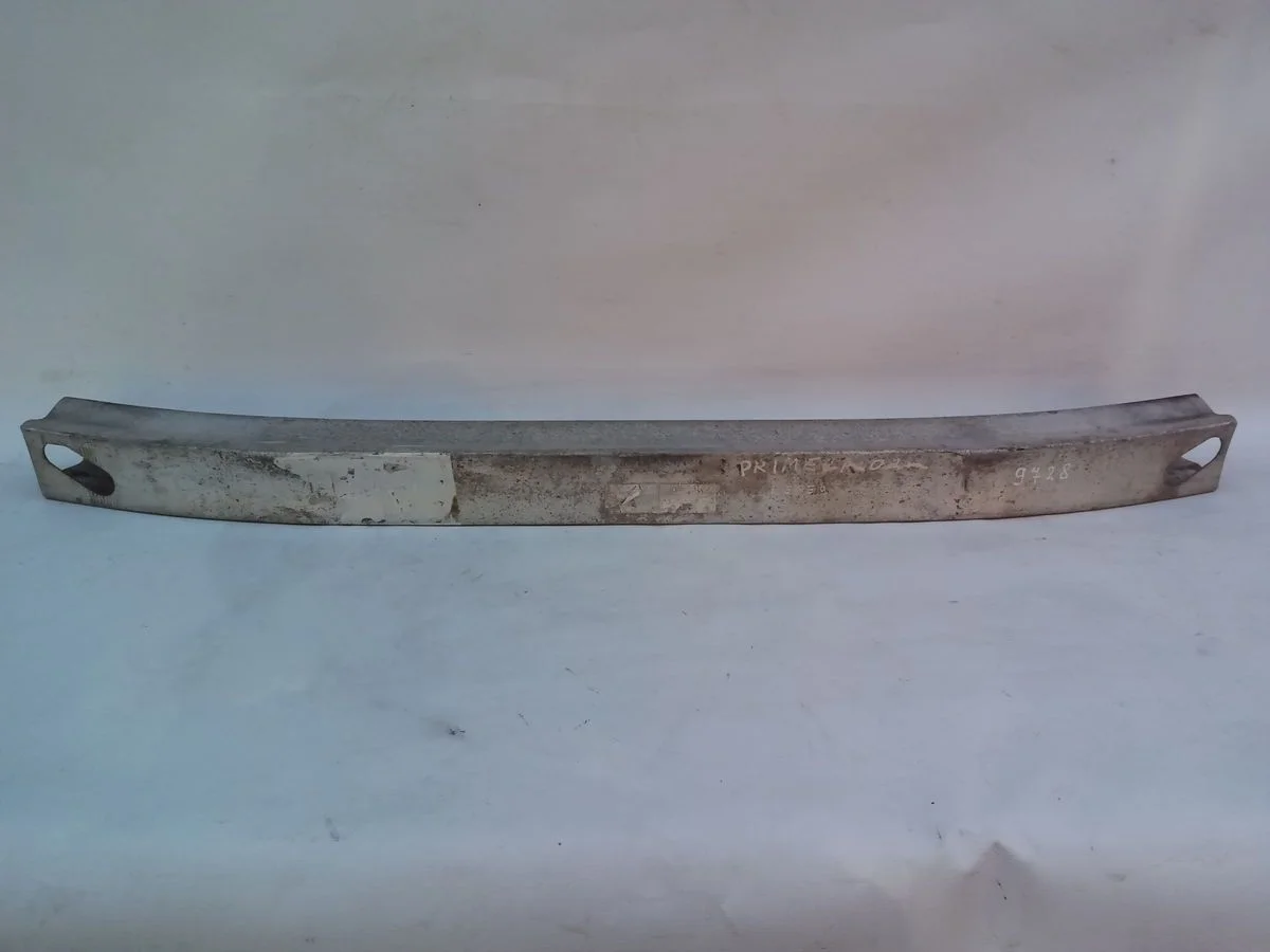 Усилитель переднего бампера Nissan Primera P12 (2001—2008)