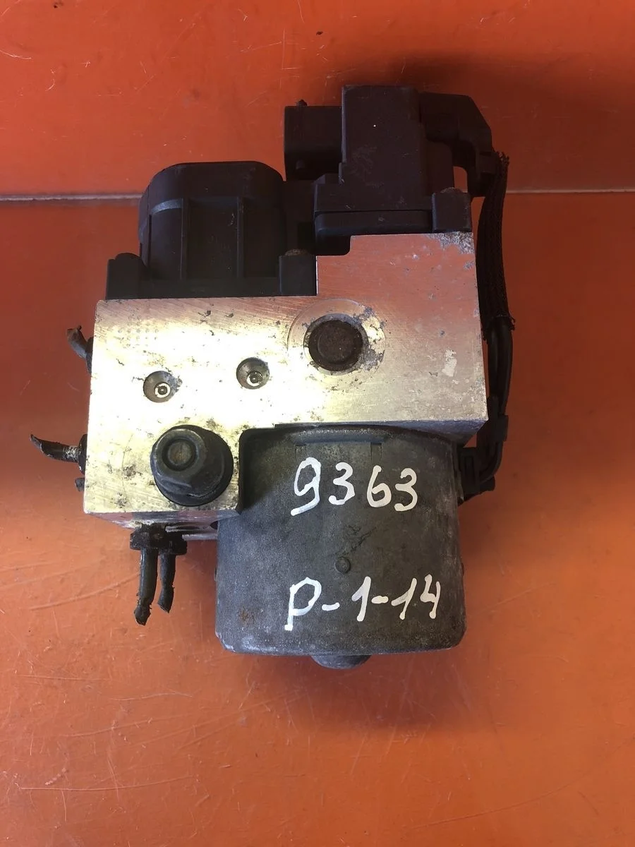 Блок (насос) ABS Mitsubishi Carisma I рестайлинг (1999—2004)