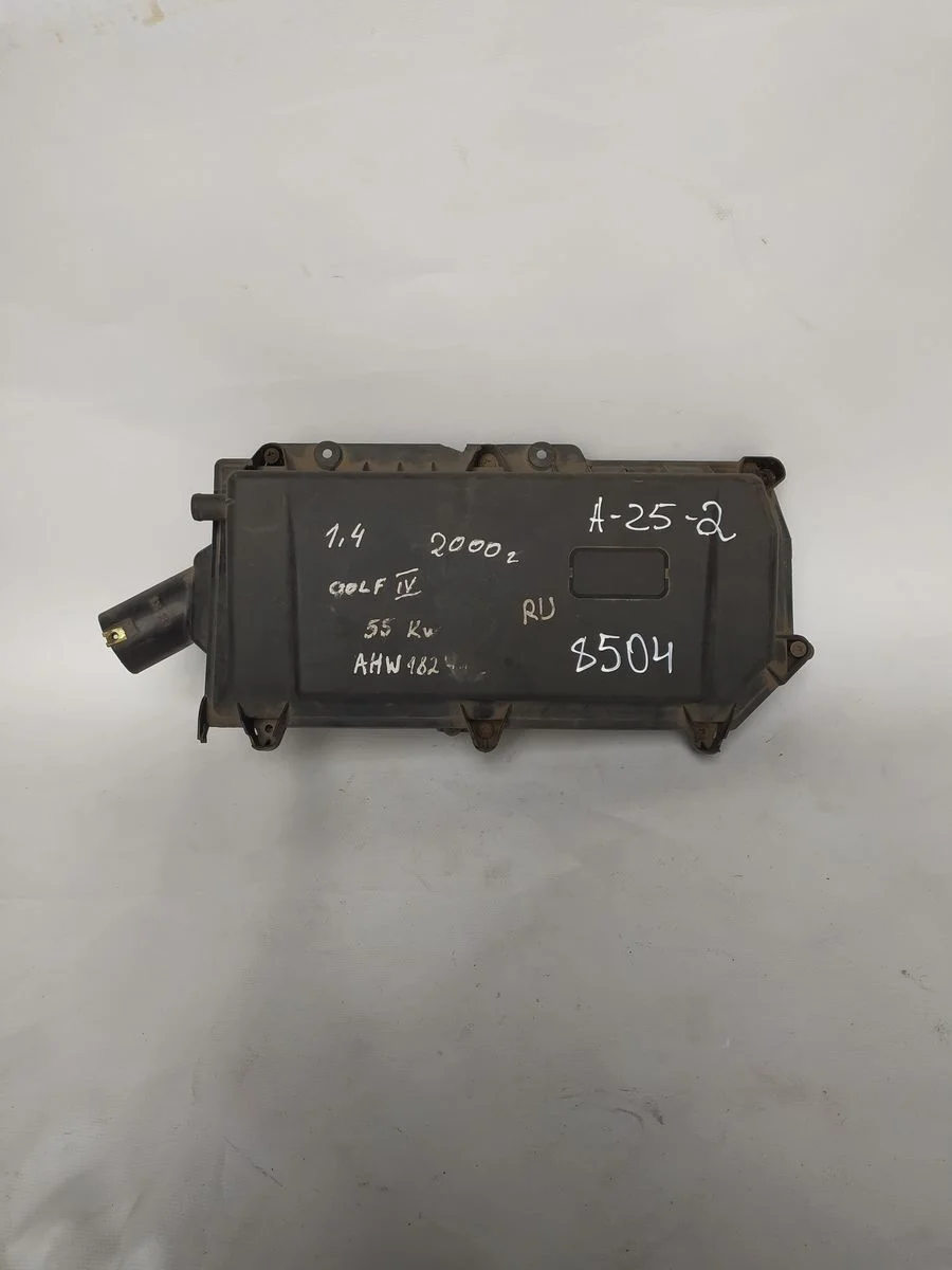 Корпус воздушного фильтра Volkswagen Golf Mk4 (1997—2006)