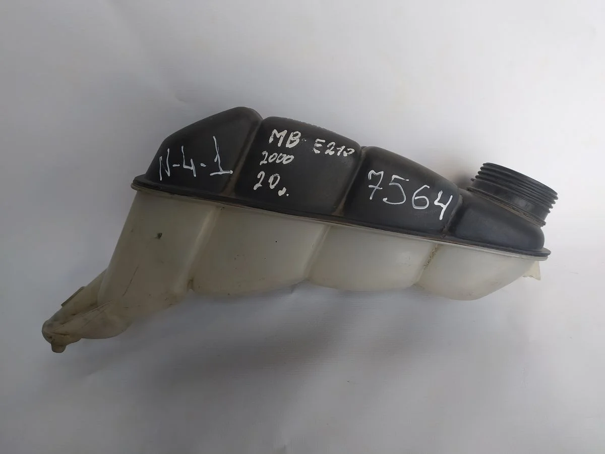 Бачок расширительный Mercedes-Benz E-класс W210/S210 (1995—1999)