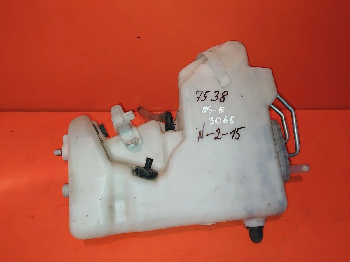 Бачок омывателя Mercedes-Benz E-класс W211/S211 (2002—2006)