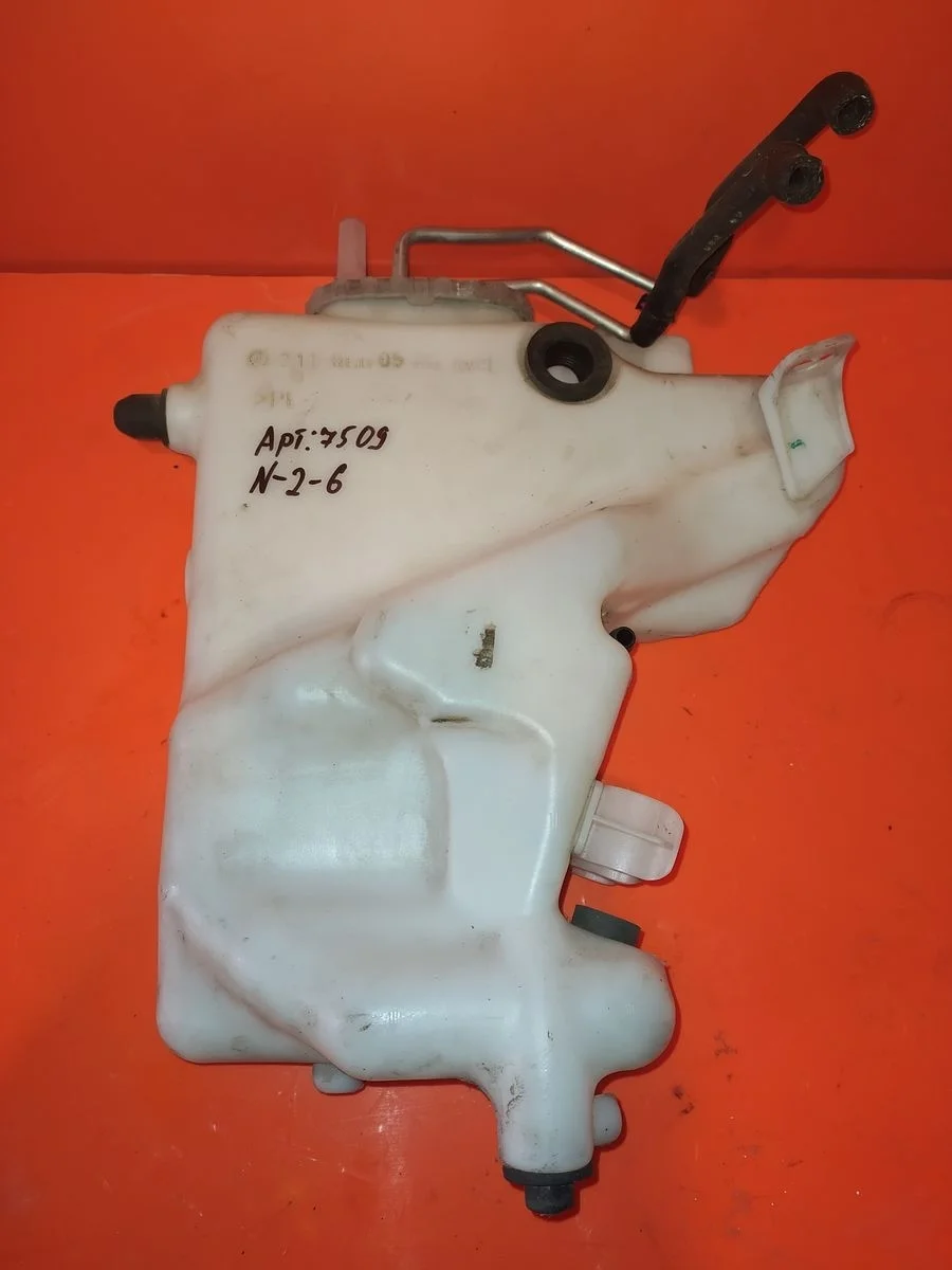 Бачок омывателя Mercedes-Benz E-класс W211/S211 (2002—2006)