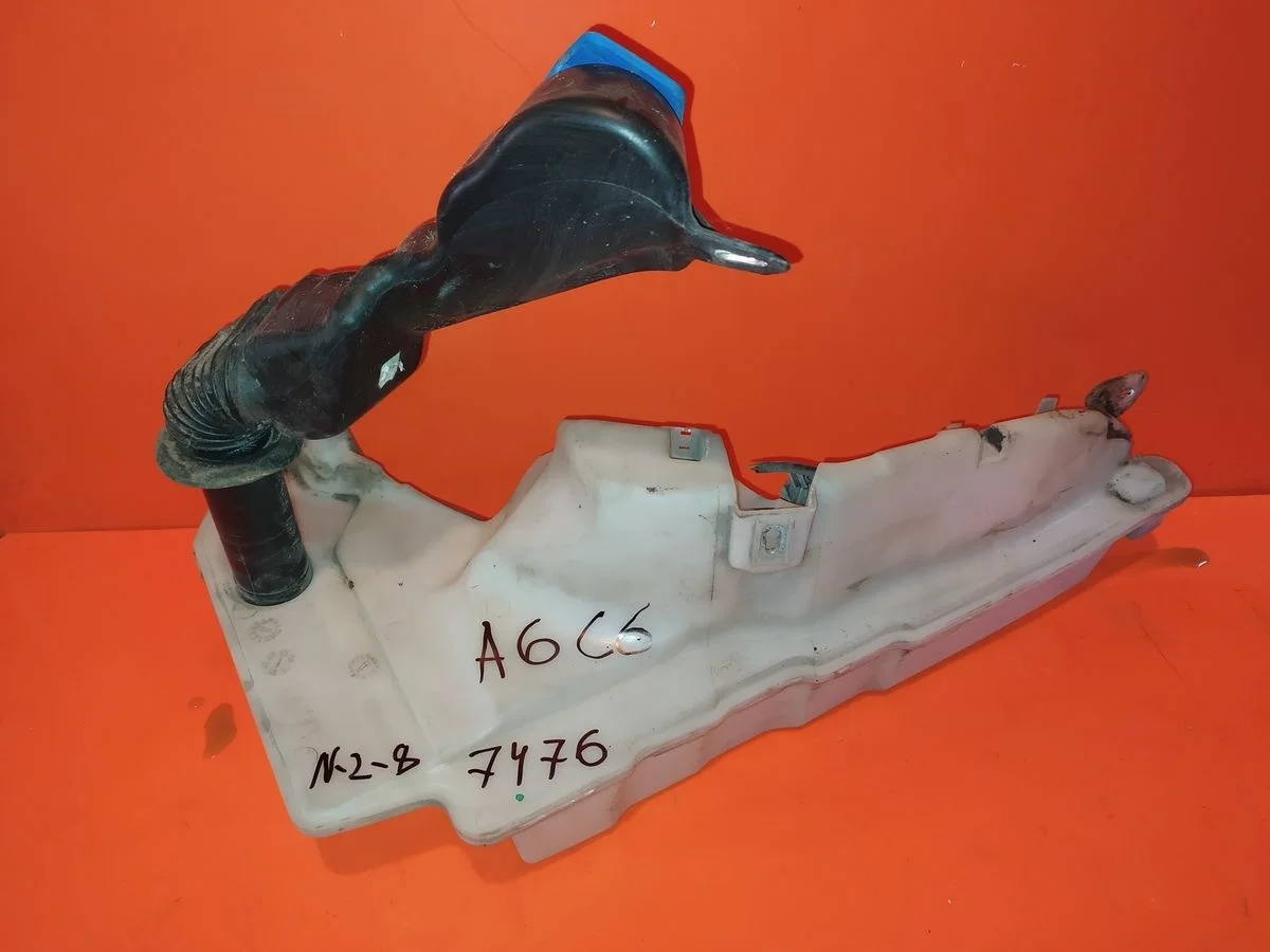 Бачок омывателя Audi A6 C6 (2004—2008)