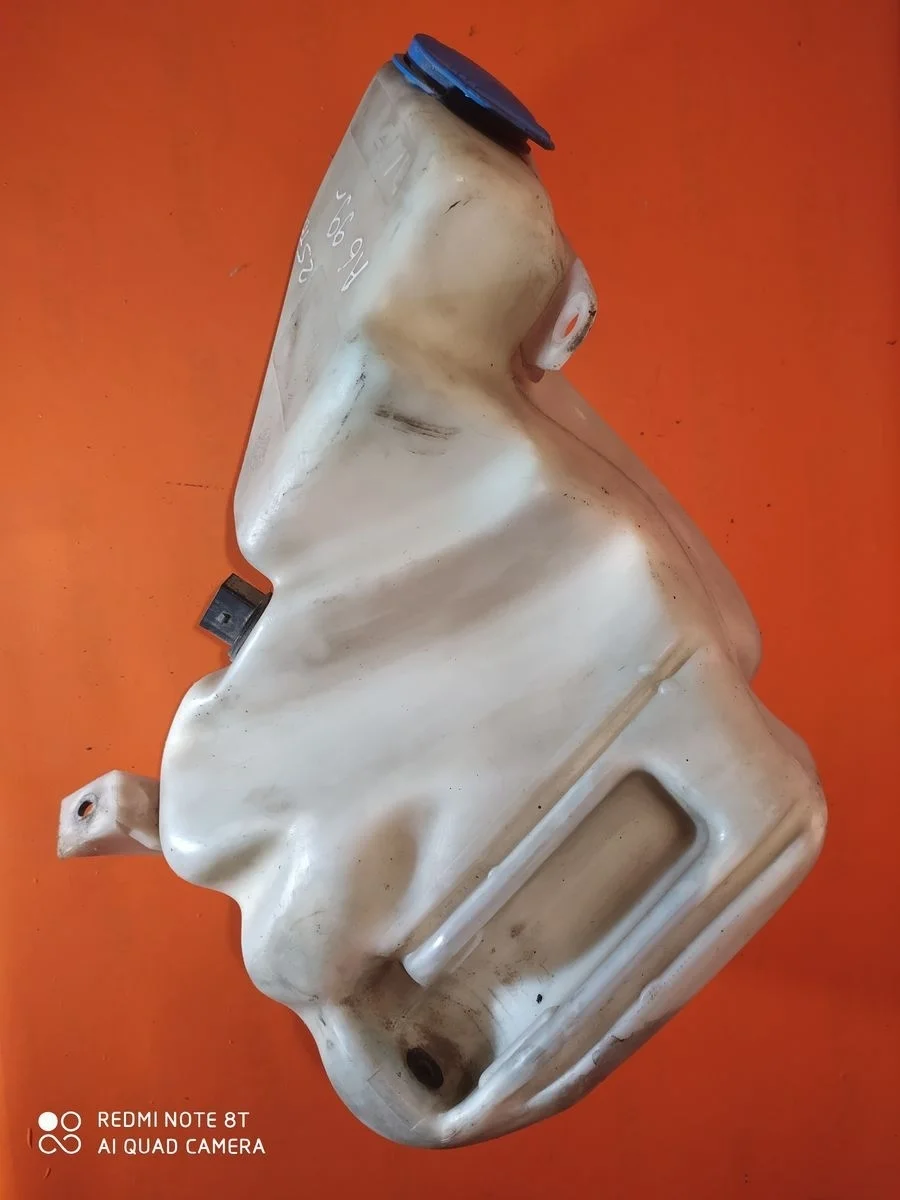 Бачок омывателя Audi A6 C5 (1997—2001)