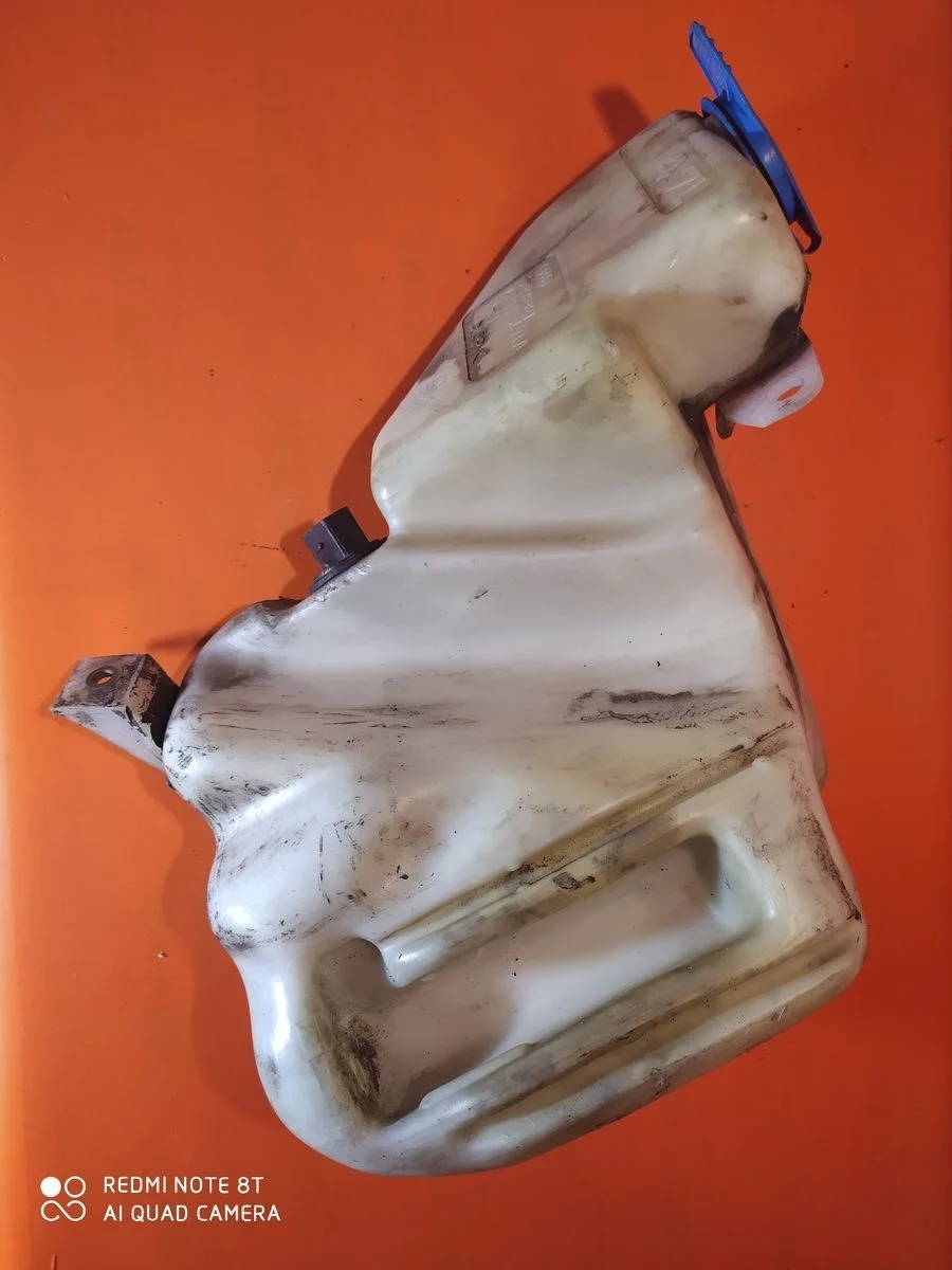 Бачок омывателя Audi A6 C5 (1997—2001)