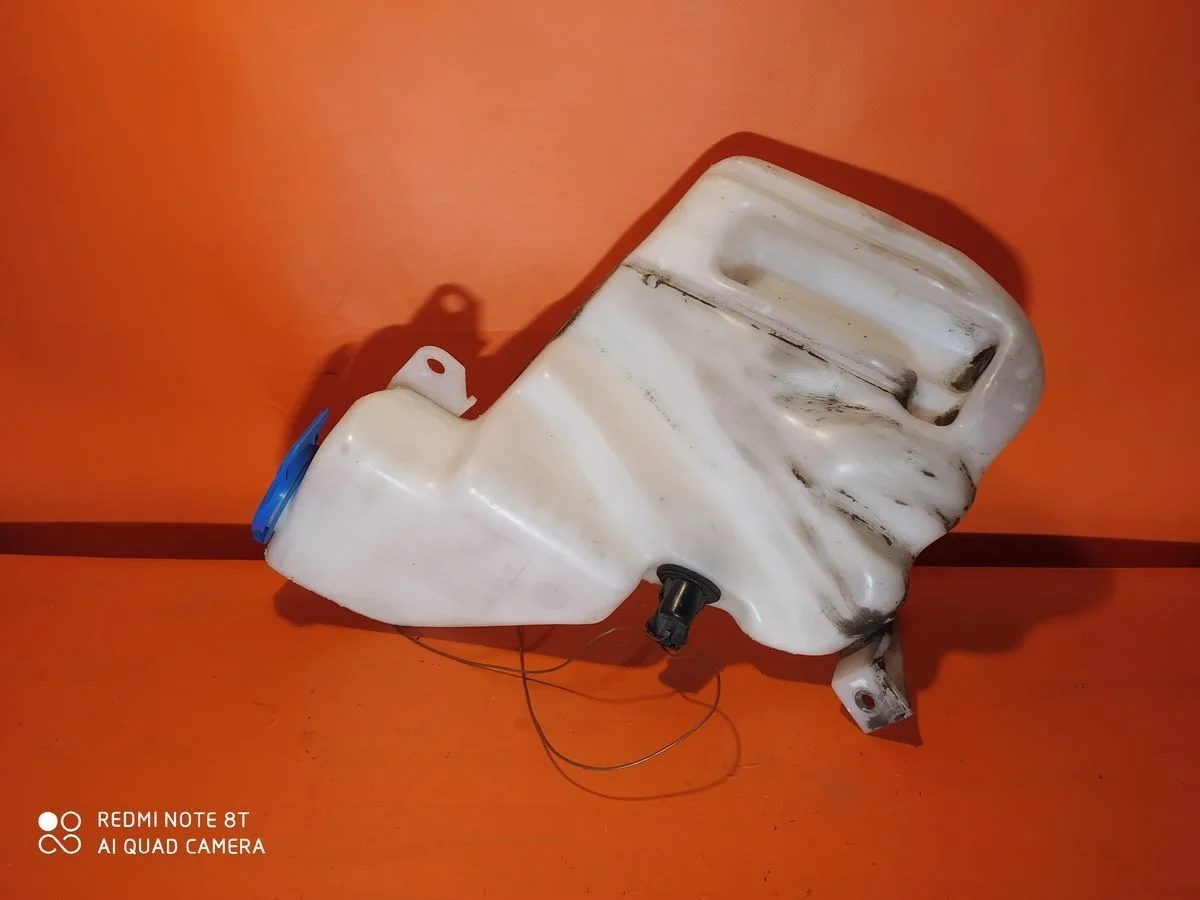 Бачок омывателя Audi A6 C5 (1997—2001)