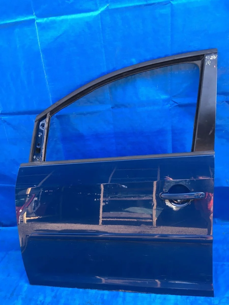 Дверь передняя левая Volkswagen Touran I (2003—2006)