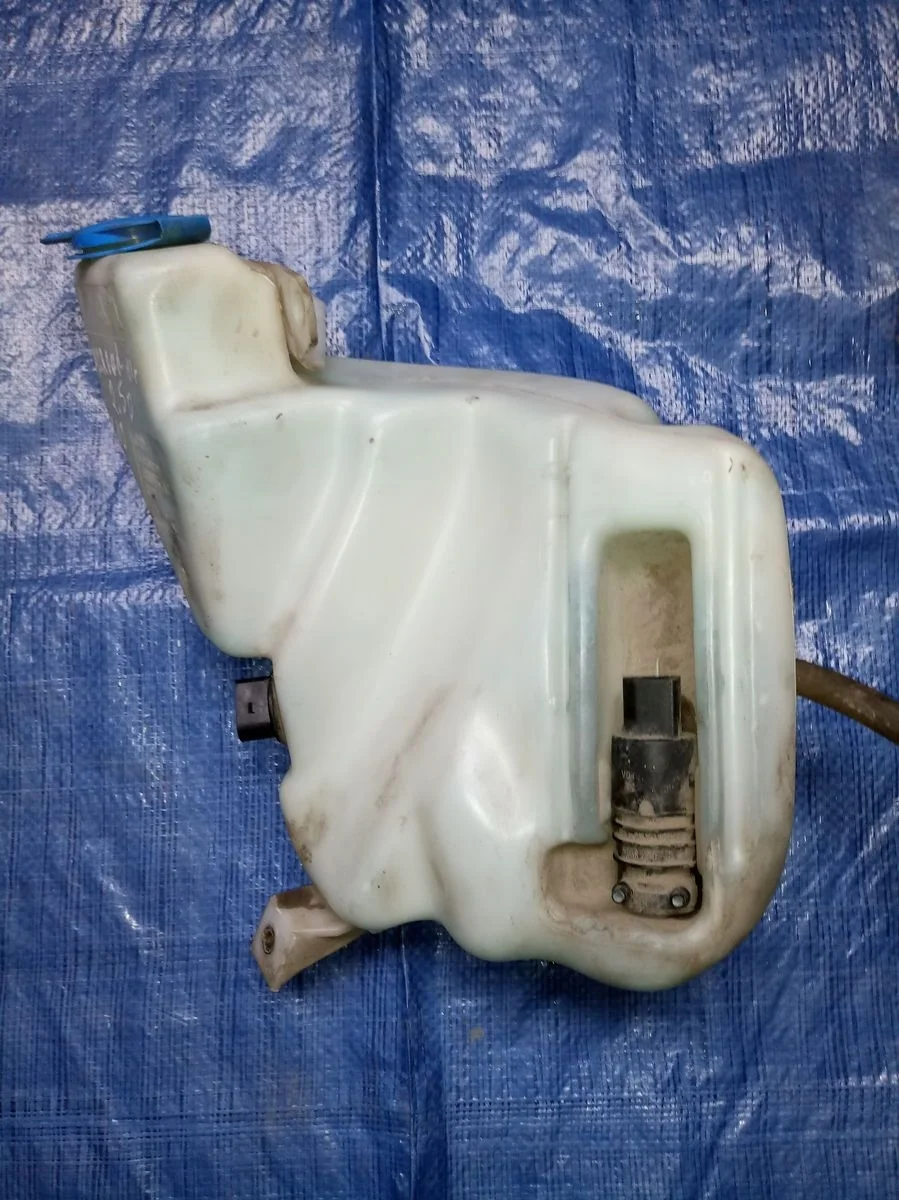 Бачок омывателя Audi A6 C5 (1997—2001)