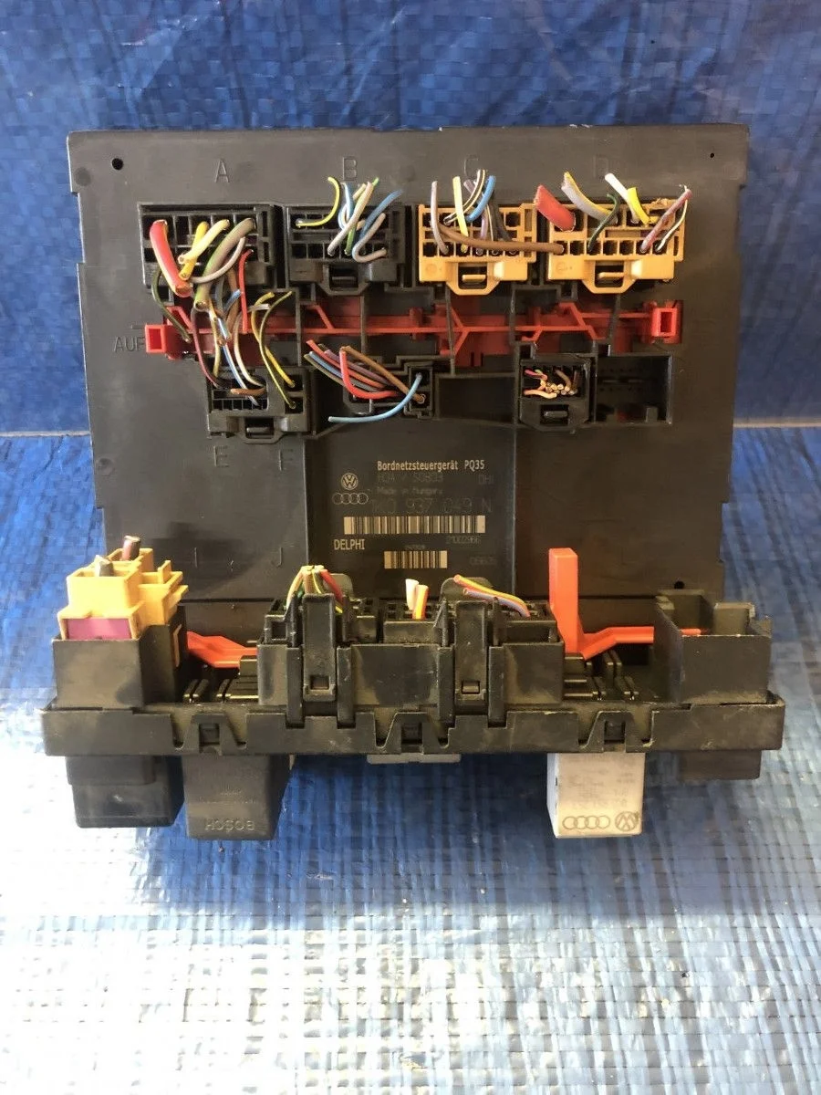 Блок предохранителей Skoda Octavia II (2004—2009)