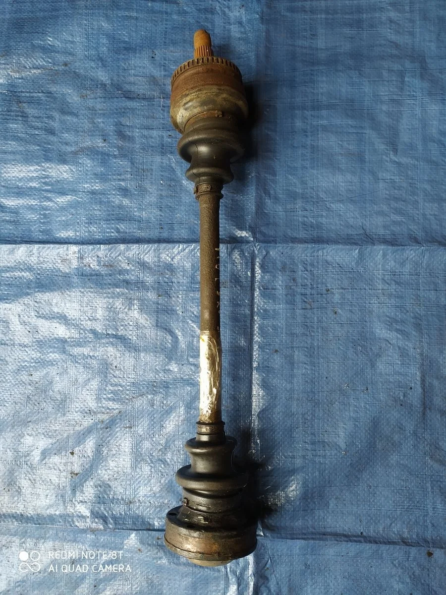 Полуось задняя L=R (приводной вал,шрус) Mercedes-Benz E-класс W210/S210 (1995—1999)