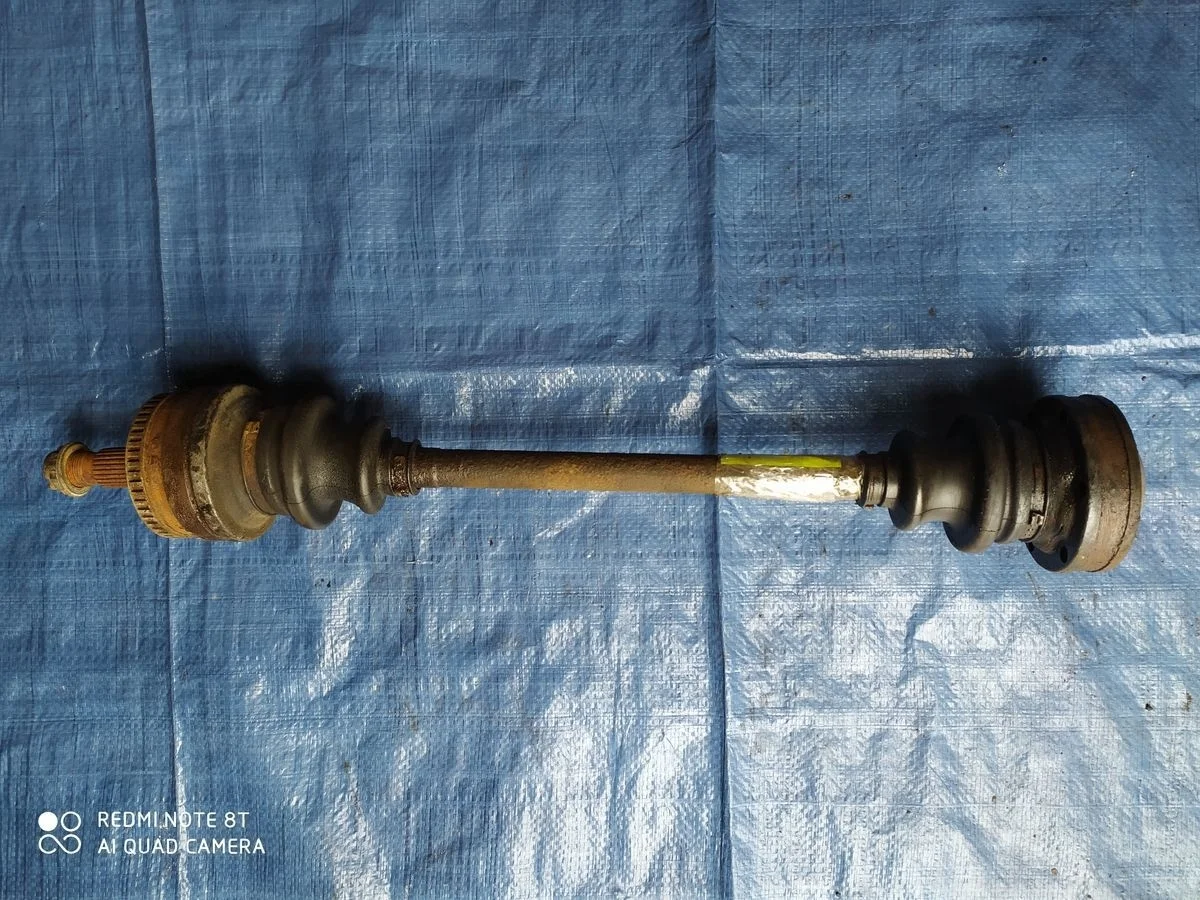 Полуось задняя L=R (приводной вал,шрус) Mercedes-Benz E-класс W210/S210 (1995—1999)