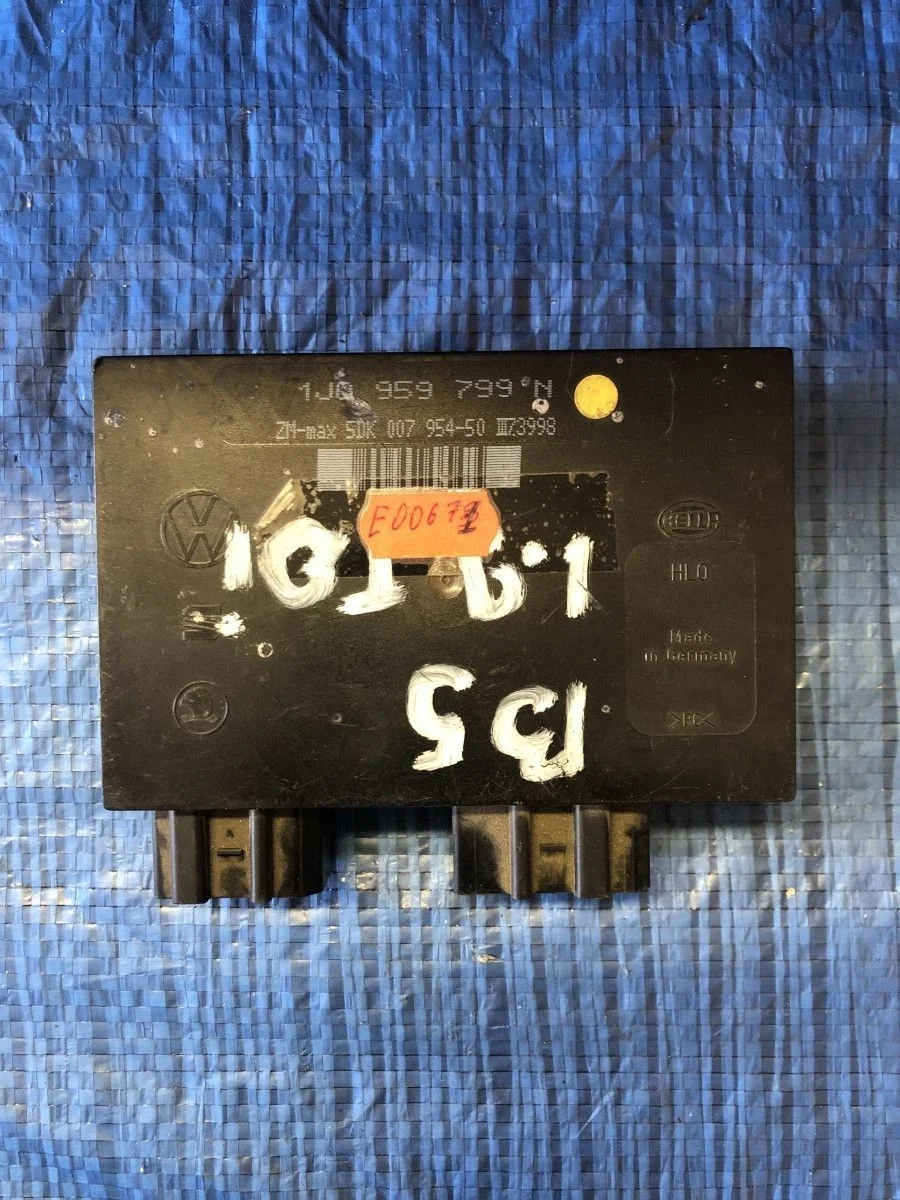 Блок комфорта Volkswagen Passat B5 рестайлинг (2000—2005)