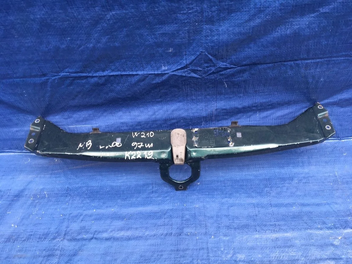 Панель передняя ( рамка ) Mercedes-Benz E-класс W210/S210 (1995—1999)