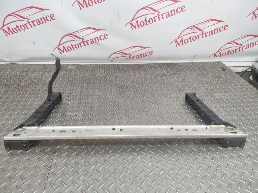 Подрамник передний Renault Megane 544F00003R 3