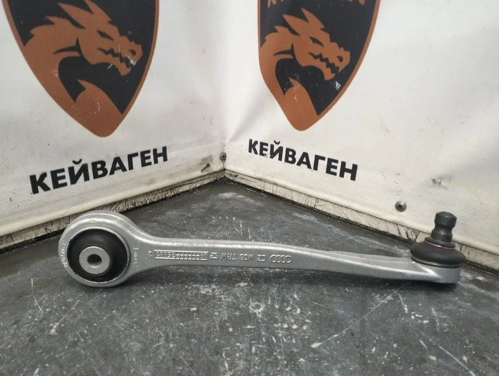 Рычаг подвески верхний Audi Q5 2009 8R